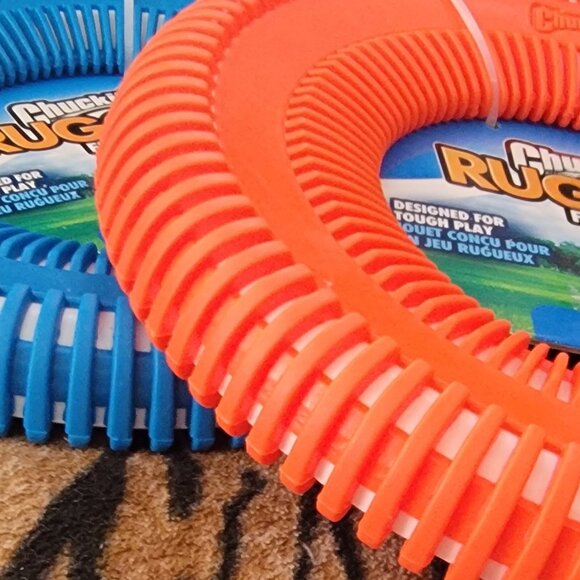 Chuckit Dog Rugged Flyer Rough Play med ea. Various colors.. - Picture 3 of 4